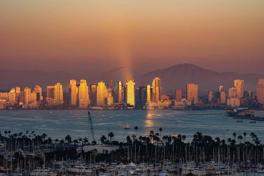 Holiday home Monthly Rental, Coronado Style Town