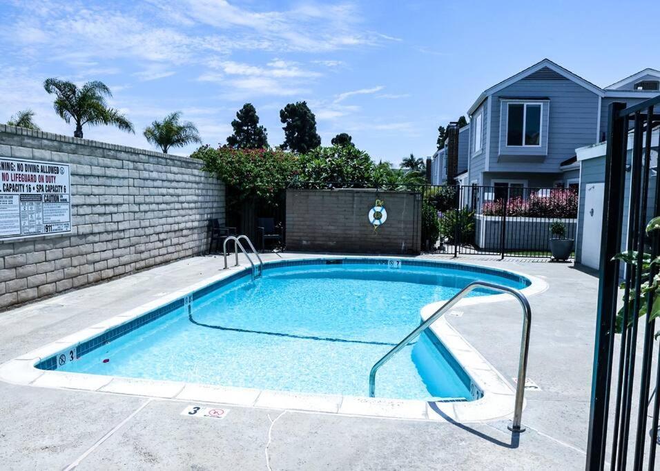 Monthly Rental, Coronado Style Town Holiday home *